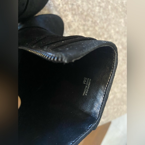 Ann Taylor Ankle Booties - black suede - SIZE 5M - Picture 4 of 7